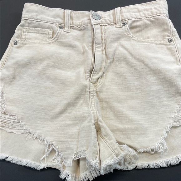 American Eagle Outfitters Pants - American Eagle Highest Rise Mom Shorts Distressed Raw Hem Beige Sz 2
